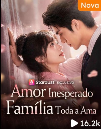 Capa da minissérie Amor Inesperado, Familia Toda a Ama